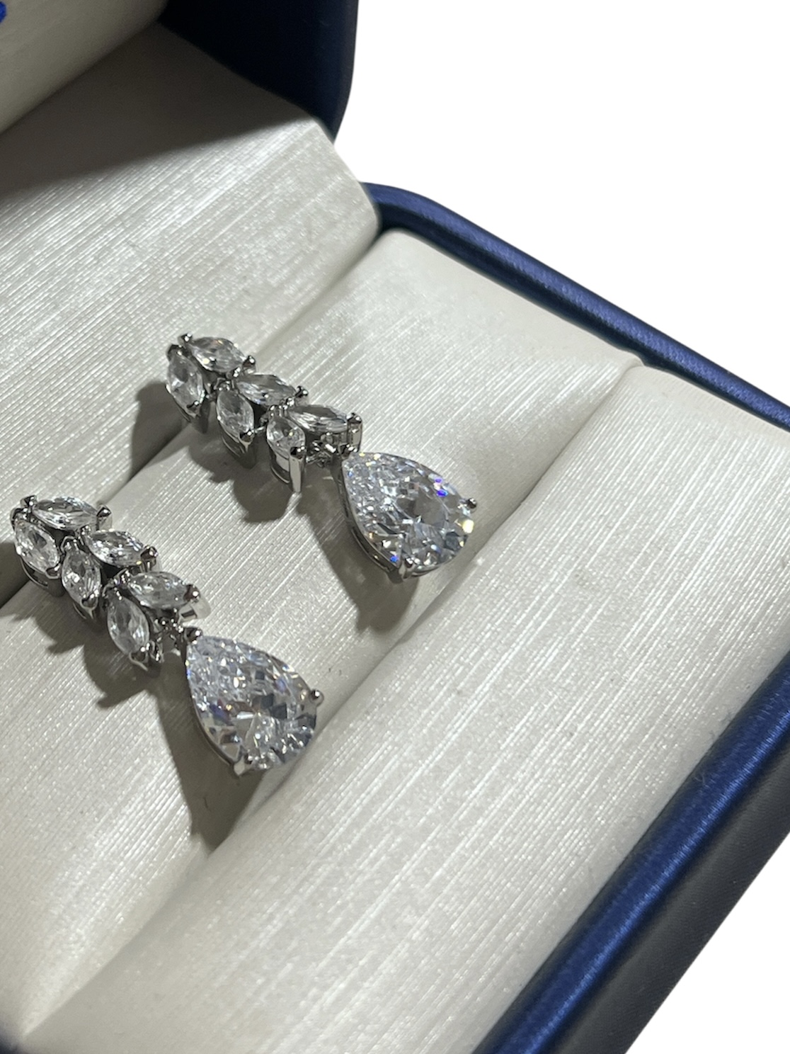 Aretes Lágrima de Cristal