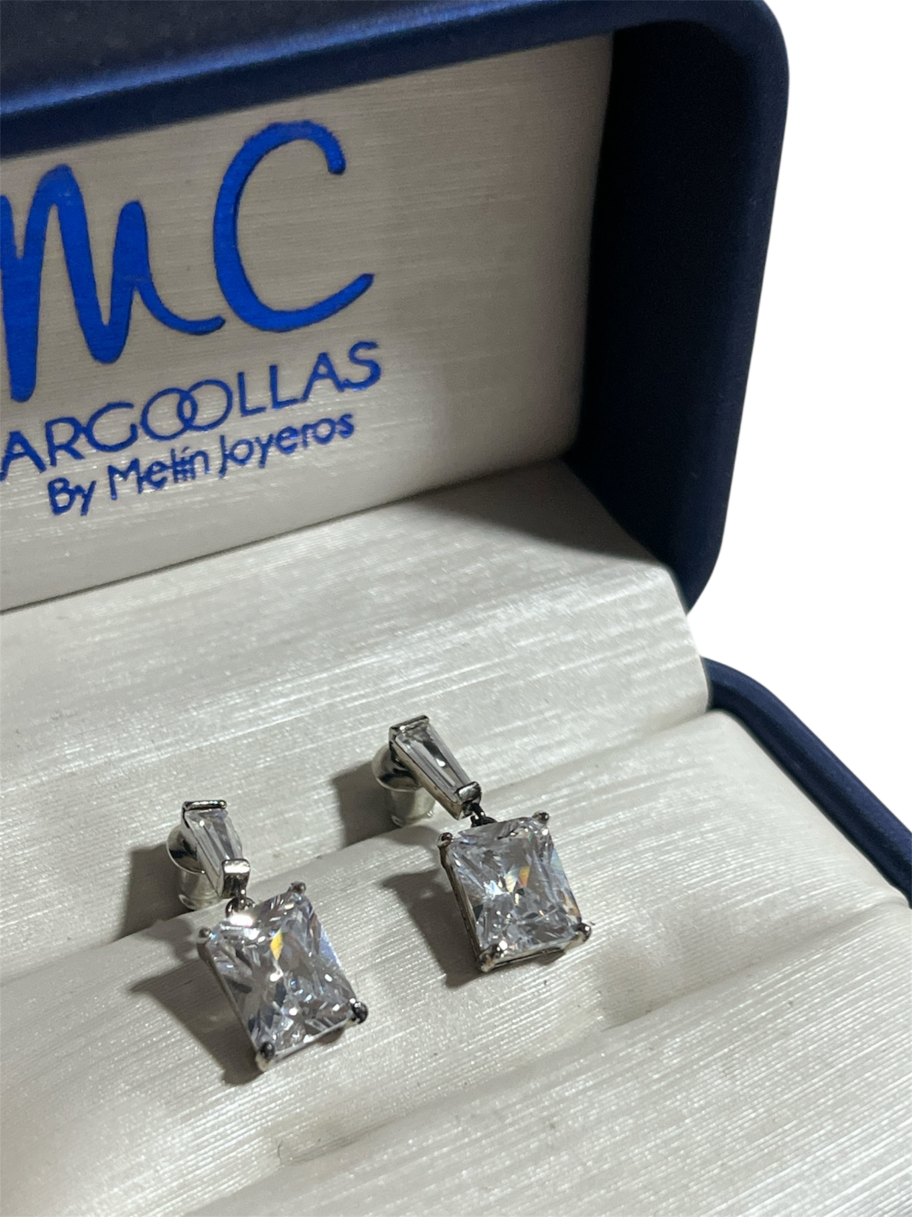 Aretes Elegancia Radiante