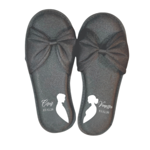 17.SILUETA DE NOVIOS CON NOMBRE